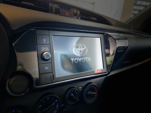 Imagen 14 de 14 de Toyota Hilux Dx 2.4 Tdi 4x4 Cs Vehiculosdeloeste