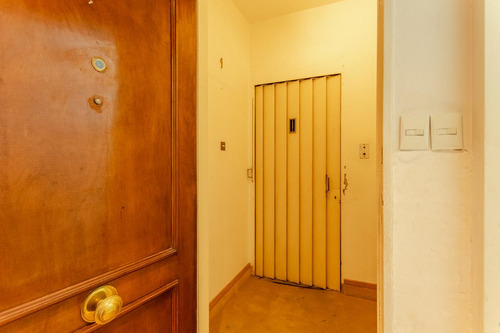 Venta - Departamento - Belgrano R - 4 Ambientes - Dependencia - Frente