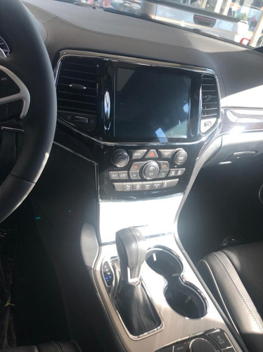Imagen 15 de 25 de Jeep Grand Cherokee Overland 3,6l Diamond Black 2020 0km