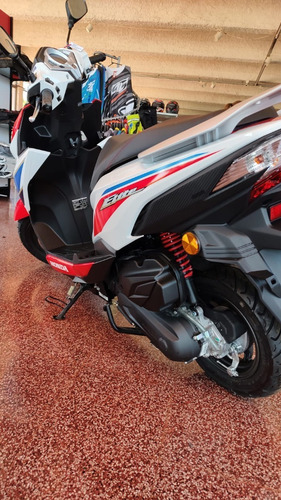Imagen 2 de 9 de Honda Elite 125 Tricolor