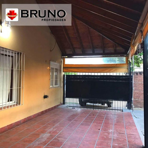 Casa En Venta En Mariano Acosta