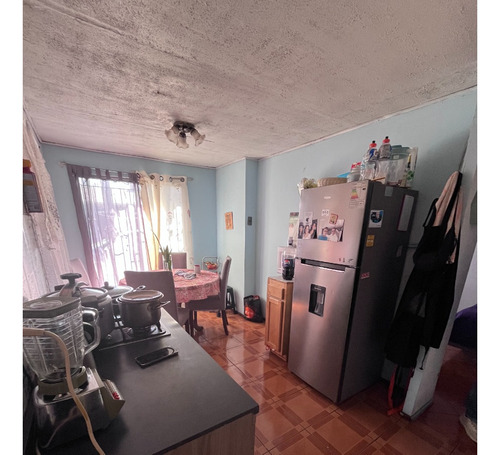 Se Vende Comoda Casa En Pasaje Cerrado