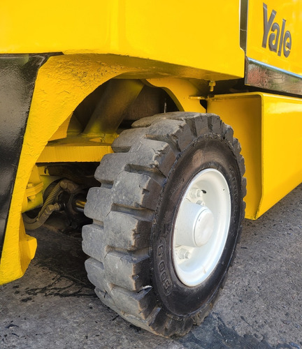 Imagen 12 de 16 de Autoelevador Yale 2500kg Desplazador Lateral Reacondicionado