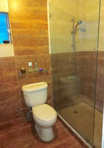 Apartamento En Venta En Urbanización Real, Santo Domingo