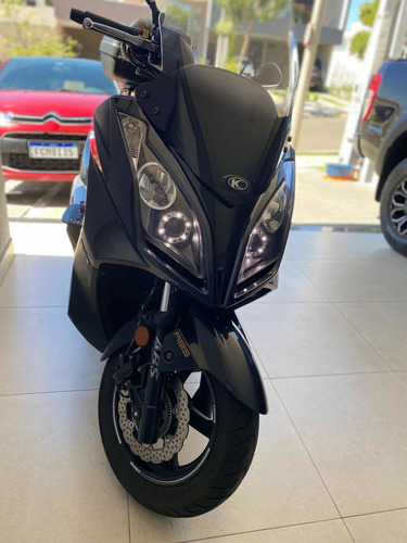 Imagem 3 de 5 de Montadora Suzuki 300 Cilindradas