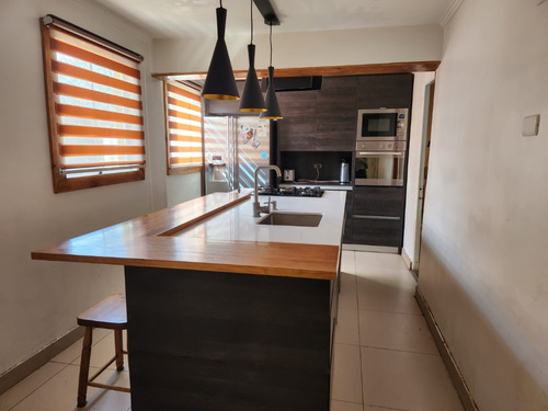 Casa Tres Pisos Amplios Espacios Buenaventura Quilicura.
