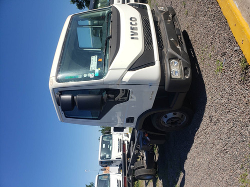 Imagen 3 de 8 de Iveco Tector 110-190 Cv Dp
