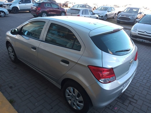 Imagen 4 de 15 de Chevrolet Onix 1.4 Lt