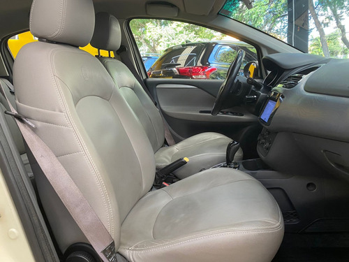 Fiat Punto 1.6 ESSENCE 16V FLEX 4P AUTOMATIZADO