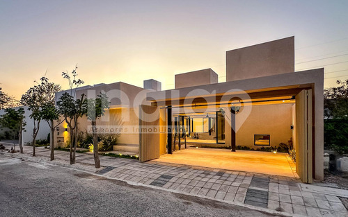 Casa En Venta En Mérida Modelo Nearoma En Privada Xcanatún