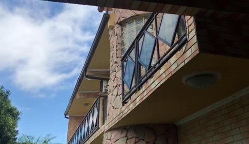 Casa Com 3 Dormitórios À Venda, 415 M² Por R$ 835.000,00 - Tapera - Florianópolis/sc - Ca3359