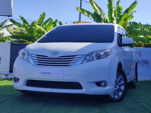 Imagen 2 de 8 de Toyota Sienna Le 2015