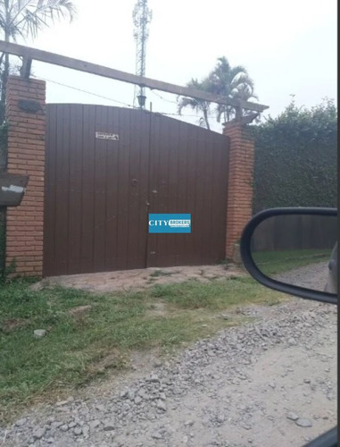 Imagem 13 de 15 de Linda Chácara 3 Dormitórios, Varanda, Piscina, Rancho Com Churrasqueira À 100 Metros Do Asfalto - Sp2395