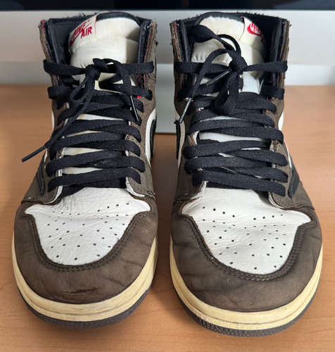 Jordan 1 Travis Scott (Usado)