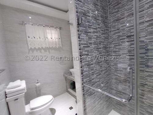 En Venta Exclusiva Y Moderna Posada En El Playon En Ocumare De La Costa 23-15327 Hp