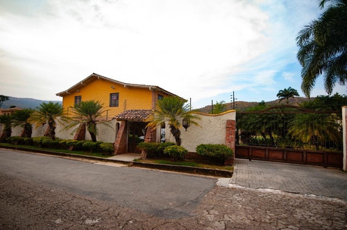 Imagen 1 de 14 de Venta Casa Urbanización El Solar Guataparo Valencia