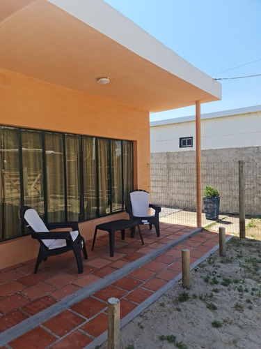 Alquilo 2 Hermosas Casas A Metros De La Playa. Todo El Año. Reservá Ya Tu Lugar.