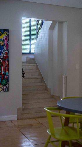 Casa En Venta En Barrio El Molino, Country Abril