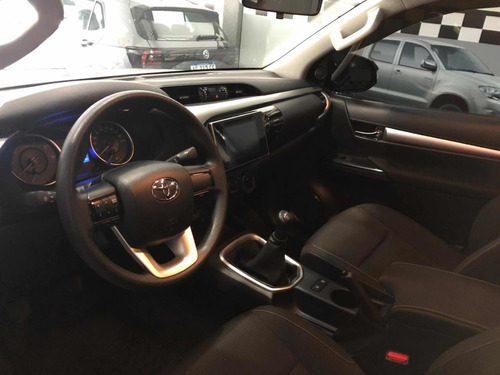 Toyota Hilux 2.8 Cd Sr 177cv 4x4 2018