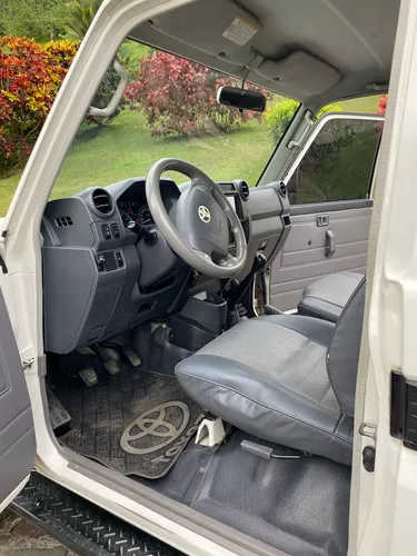 Toyota Land Cruiser 4.5 Elite Lc200
