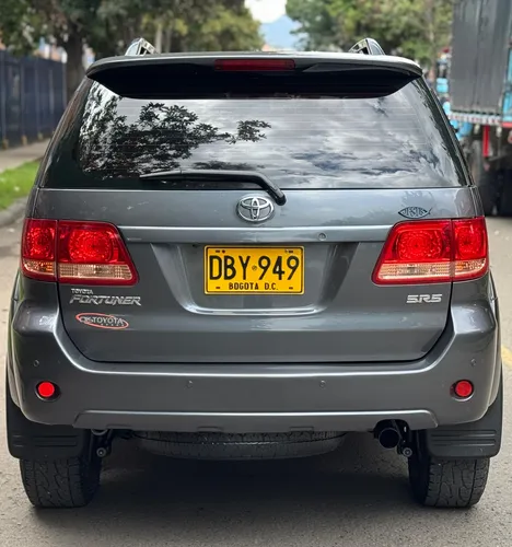 Toyota Fortuner 4.0 Sr5
