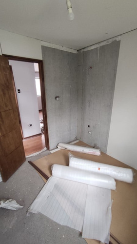 Venta Casa 5 Dormitorios, 2 Baños. Macul, Metro Las Torres