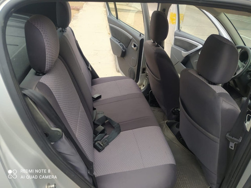 Renault Sandero 2015 Automático.