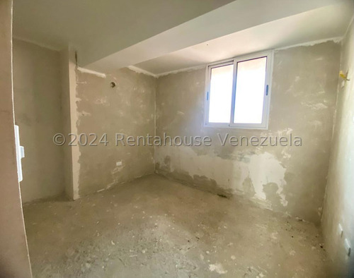 Renta House Trae Para Ti, Espectacular Apartamento En Venta En Obra Gris, Para Ser Remodelado A Tu Gusto. Ideal Para Ti Que Buscas Modernismo Y Comodidad. Maritza Lucena Tu Asesora De Confianzaa