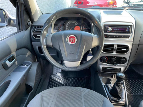 Imagem 4 de 8 de Fiat Palio 1.4 Attractive Weekend