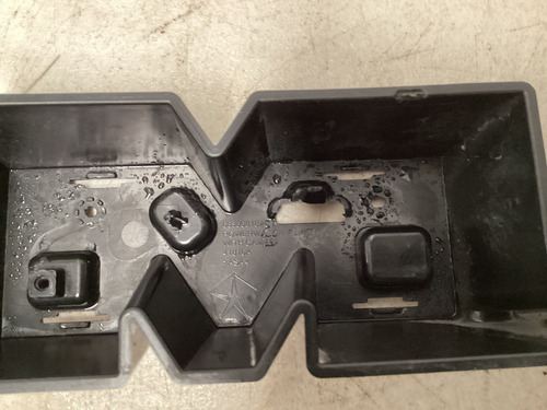 Base Emblema Ram 2500/3500 2019-2024 Original (Usado)