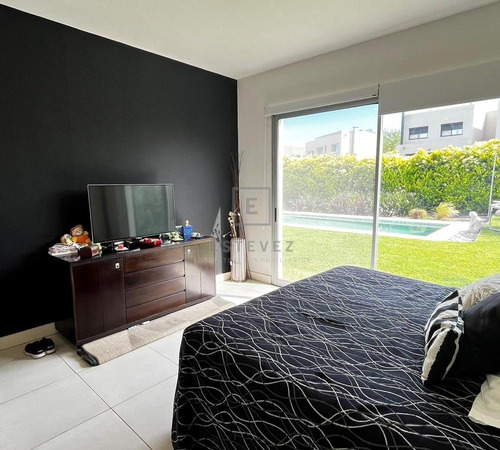 Casa En Venta, 3 Dormitorios, Pileta, Barrio Cerrado, Escobar, G.b.a. Zona Norte