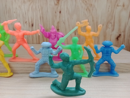 Figuras Bootleg Monocromaticas De Power Ranger Vintage 10 Pz (Usado)