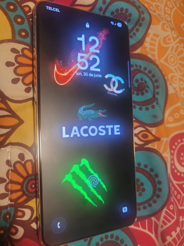 Celular Samsung Galax S21 Plus Plateado (Usado)