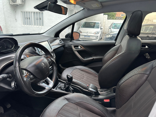 Peugeot 2008 1.6 Feline