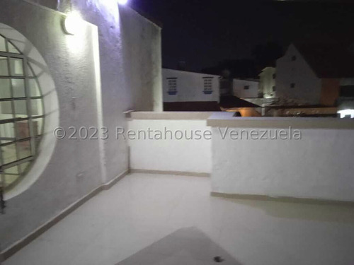 Casa En Venta Ubicada En Sabana Larga Valencia Carabobo Cod. 24-12344 Eloisa Mejia