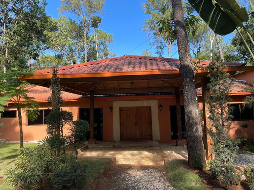 Se Vende Villa En Jarabacoa