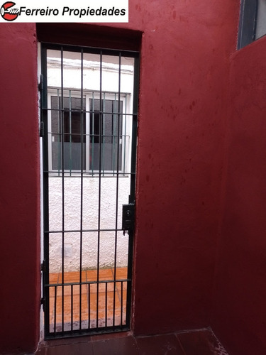 Imagen 27 de 30 de Casa Ph Pocitos Venta Al Frente 4 Dormitorios Cocina Baño Pallier Comedor Patio Buhardilla Y Azotea