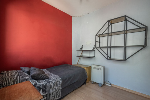 Ph - 4 Ambientes En Venta - Patio Y Terraza - Impecable.-