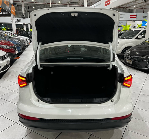 Fiat Cronos 1.3 Drive Flex 4p