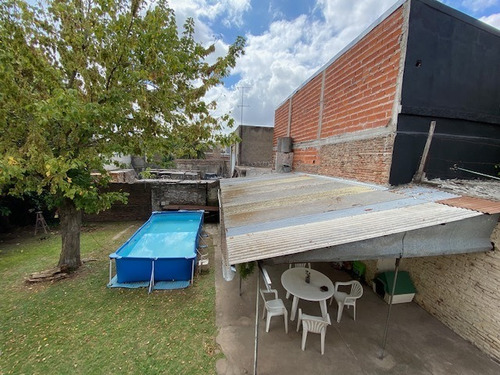 Imagen 8 de 9 de Venta - Lote Con Casa Estilo Alpina En Monte Grande!