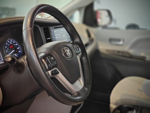 Toyota Sienna 3.5 Xle At