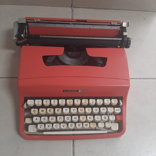 Maquina De Escribir Olivetti Selecciones 2000 Funcional 