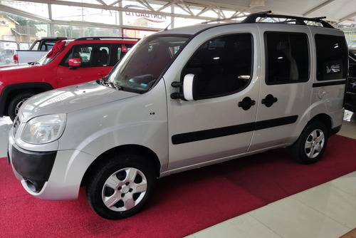 Imagem 2 de 12 de Fiat Doblò 1.8 Mpi Essence 7l 16v Flex 4p Manual