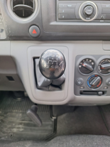 Nissan Urvan 2.5 15 Pas Amplia Aa Mt