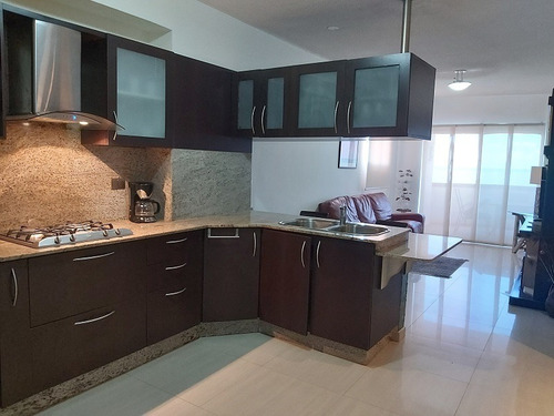 Imagen 5 de 12 de En Venta Excelente Oportunidad De Inversión. Apartamento En Edificio Res. Sea View. Hermosa Vista A Playa Mansa.