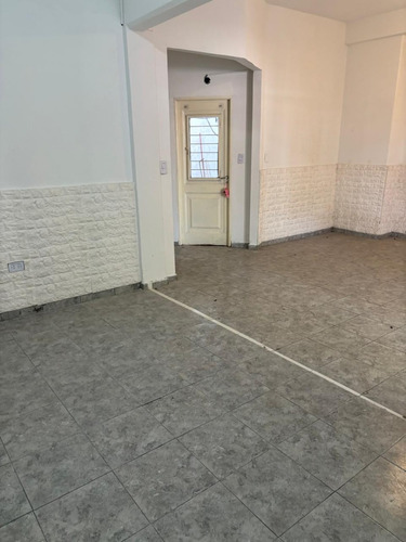 Venta Amplio Ph Monoambiente Al Frente, Digno De Ver