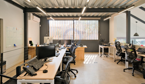 Moderna Oficina En Arriendo (cowork) Metro El Golf.