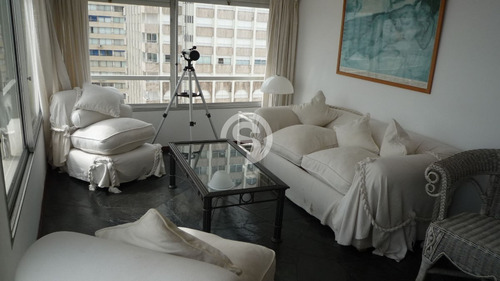 Apartamento En Peninsula, 2 Dormitorios *- Ref: 3394