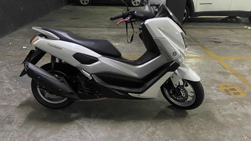 Imagem 2 de 4 de Yamaha Nmax