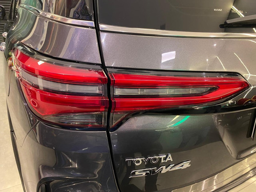 Toyota Hilux SW4 diamond